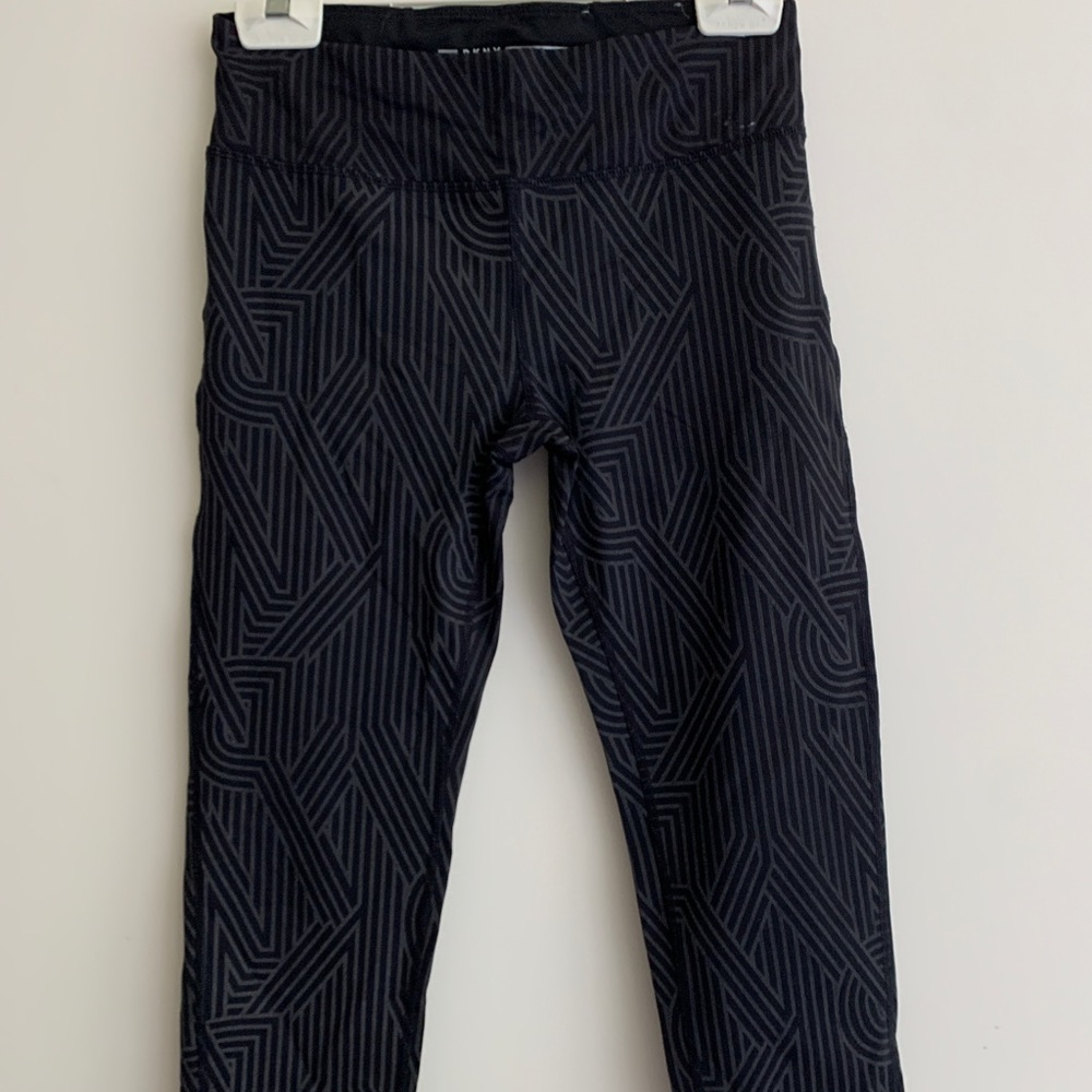 VERY COOL DKNY LEGGINGS (REFLECTIVE)